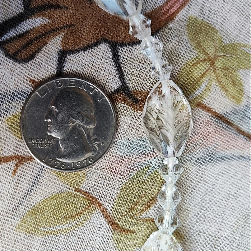 Faceted Oval Etched Floral Vintage Clear Crystal Glass Bicone Necklace 1960's
